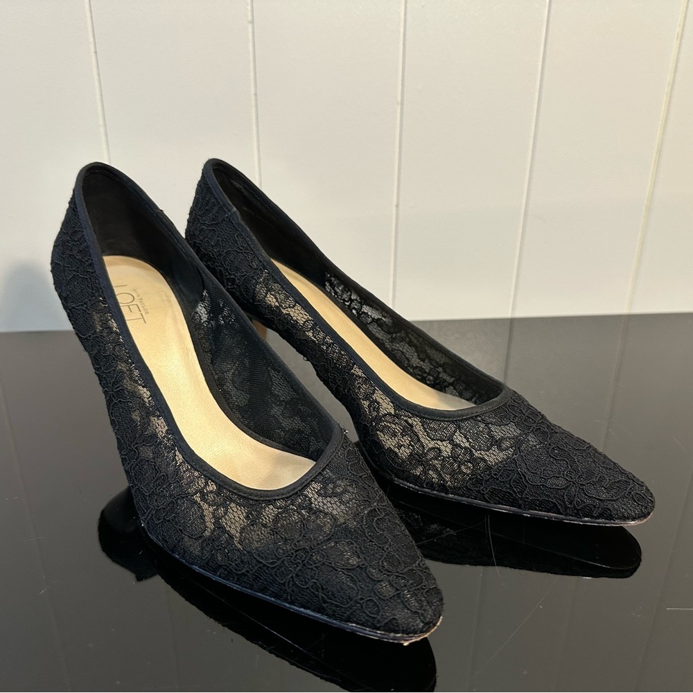 Ann Taylor LOFT Black Lace Heels – Size 7.5
